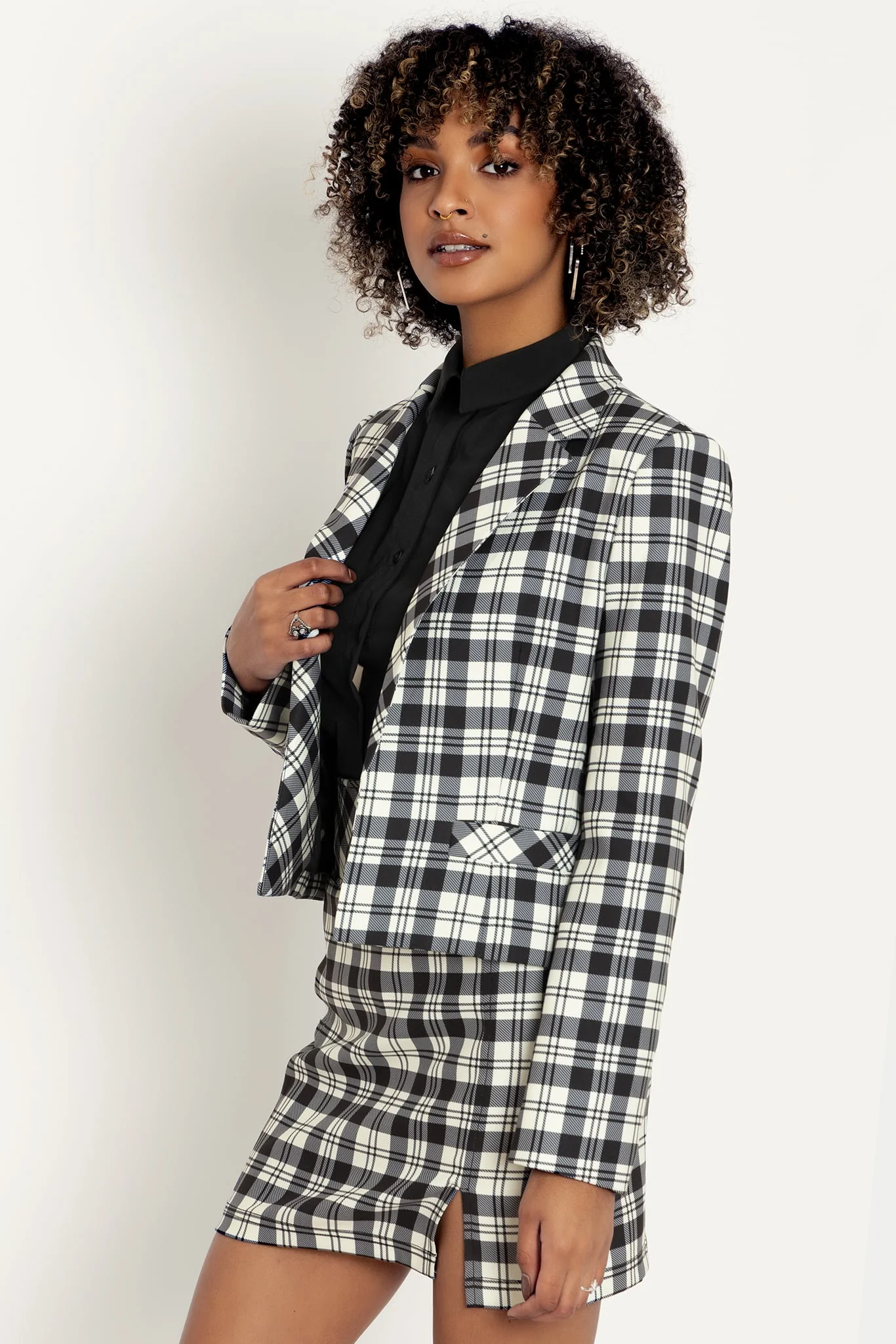 Tartan Magpie Cropped Blazer - Image 4